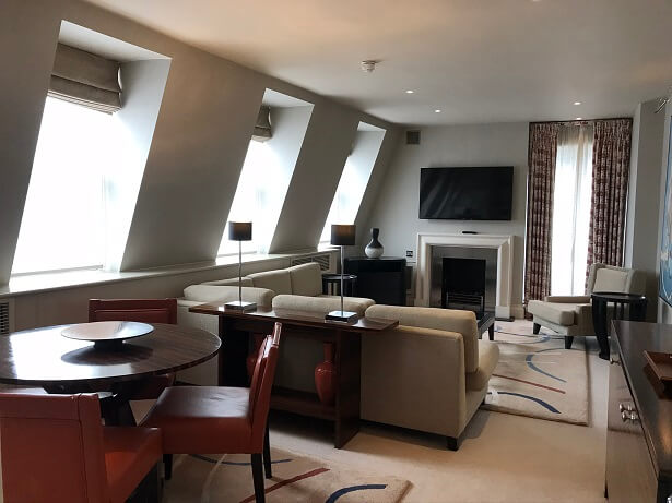 The lounge in the Penthouse Suite